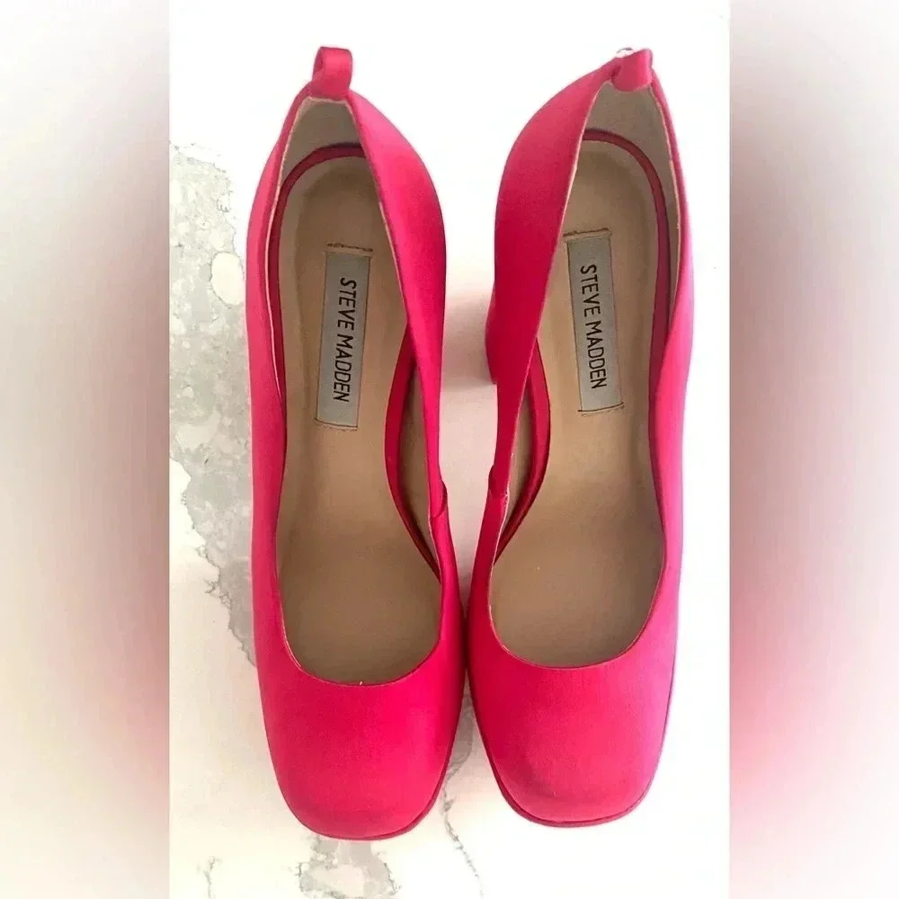 Steve Madden Artem Pump Platform Fuchsia Pink Barbie Doll‎ GUC Women's 8.5